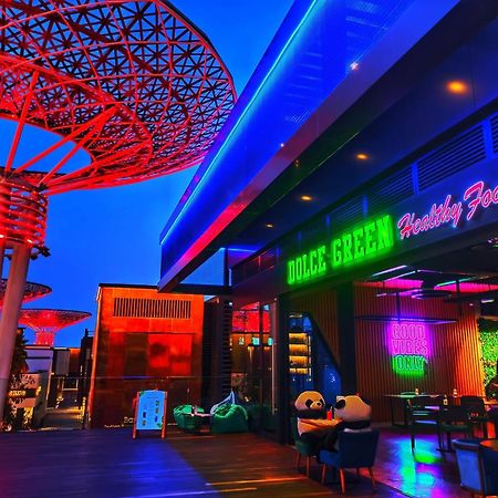 Seaview Beach Hostel Jbr - Walk To Beach - Gym - Pool - Metro Station Dubai Exteriör bild