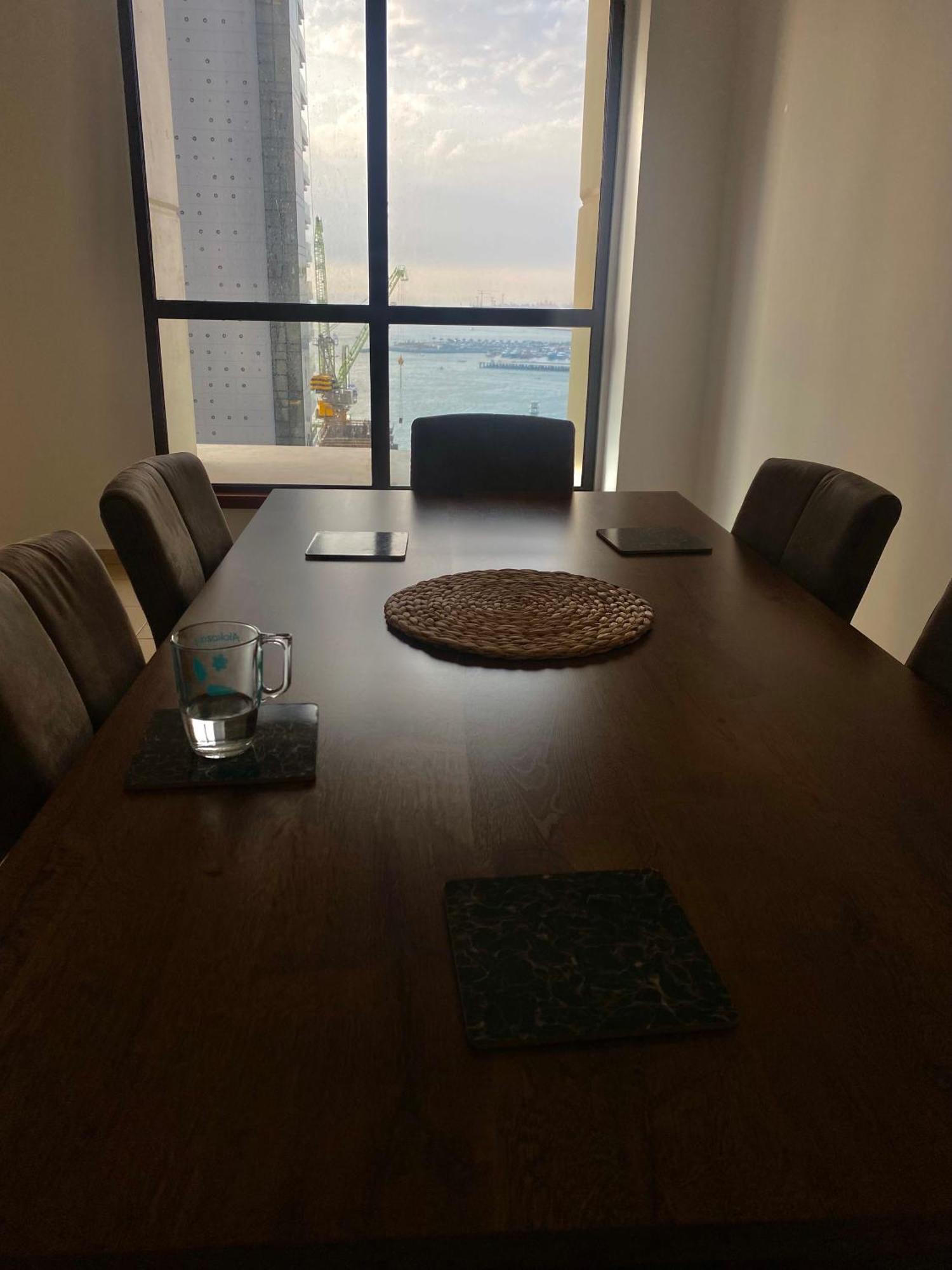 Seaview Beach Hostel Jbr - Walk To Beach - Gym - Pool - Metro Station Dubai Exteriör bild