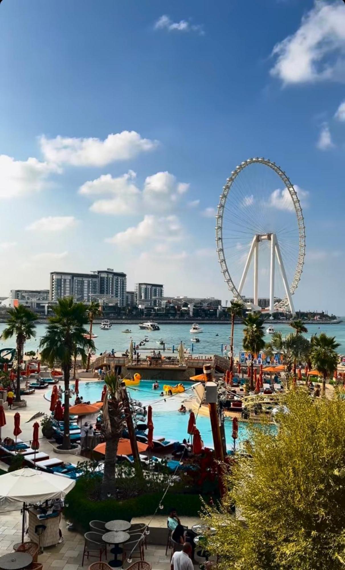 Seaview Beach Hostel Jbr - Walk To Beach - Gym - Pool - Metro Station Dubai Exteriör bild