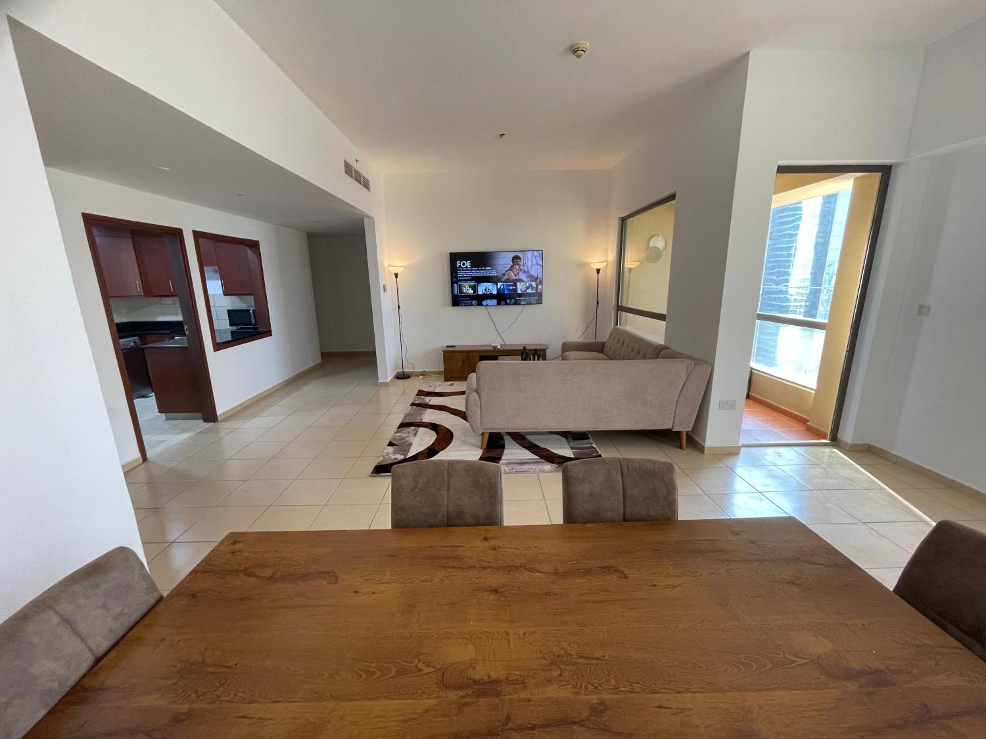 Seaview Beach Hostel Jbr - Walk To Beach - Gym - Pool - Metro Station Dubai Exteriör bild