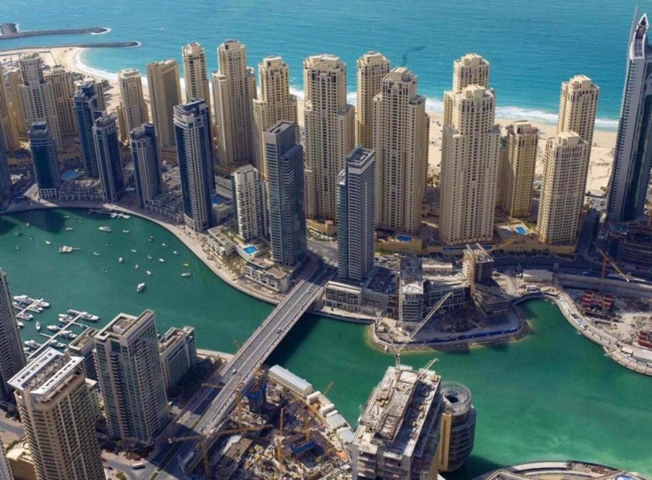 Seaview Beach Hostel Jbr - Walk To Beach - Gym - Pool - Metro Station Dubai Exteriör bild