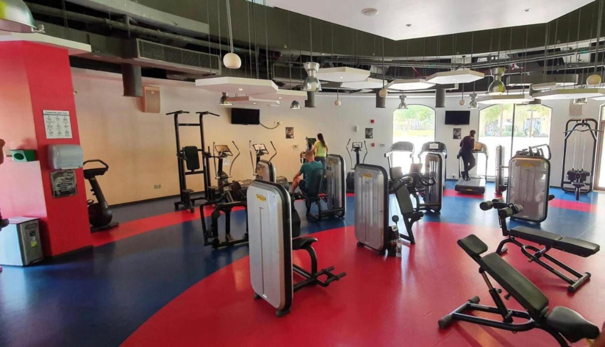 Seaview Beach Hostel Jbr - Walk To Beach - Gym - Pool - Metro Station Dubai Exteriör bild